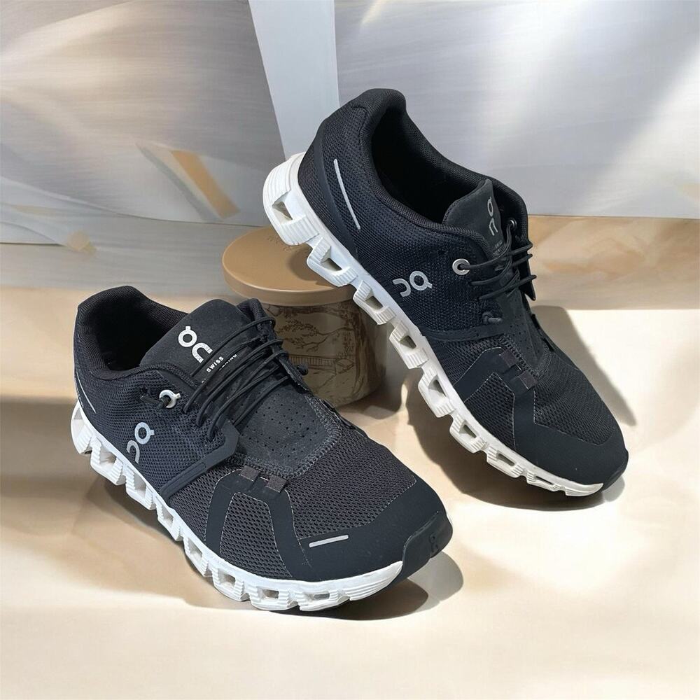 ON CLOUD 5 Running Shoes Women’s Size 7.5 Black/White Sneaker Shoes -59.98904